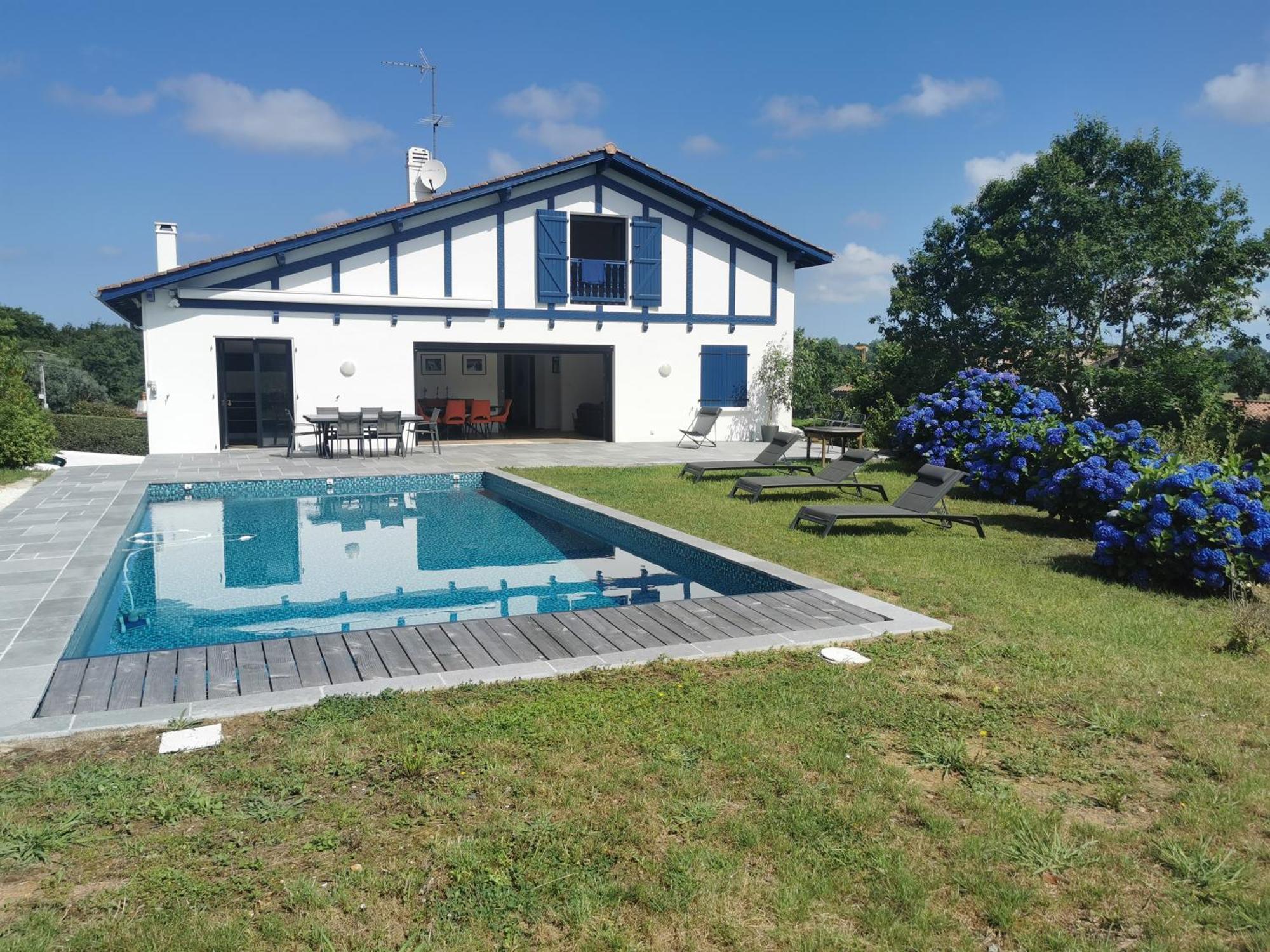 Fleurs Holiday home Bassussarry